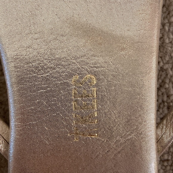 Tkees flip flops - Picture 3 of 3
